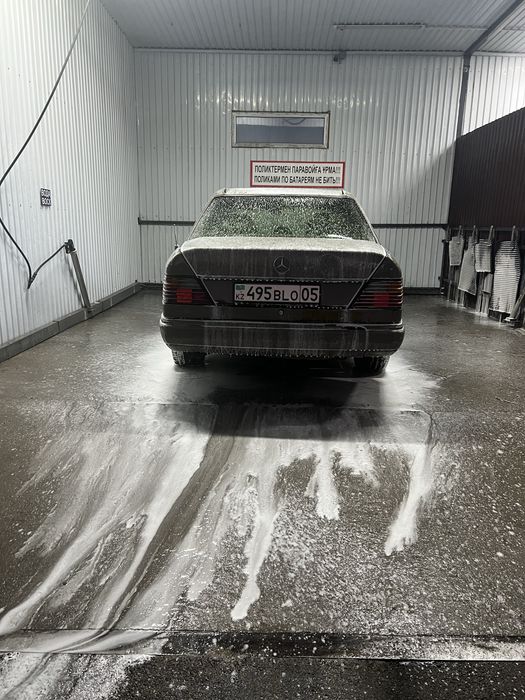 Мерседес W124 2.3