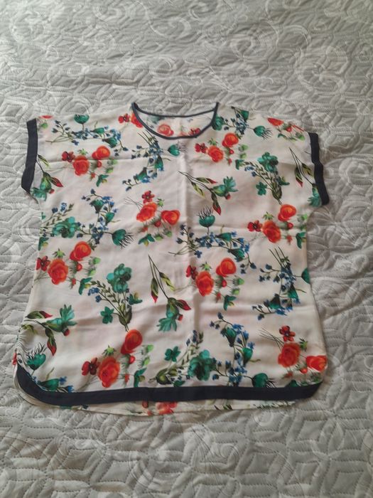 Продам летнее платье и кофточки