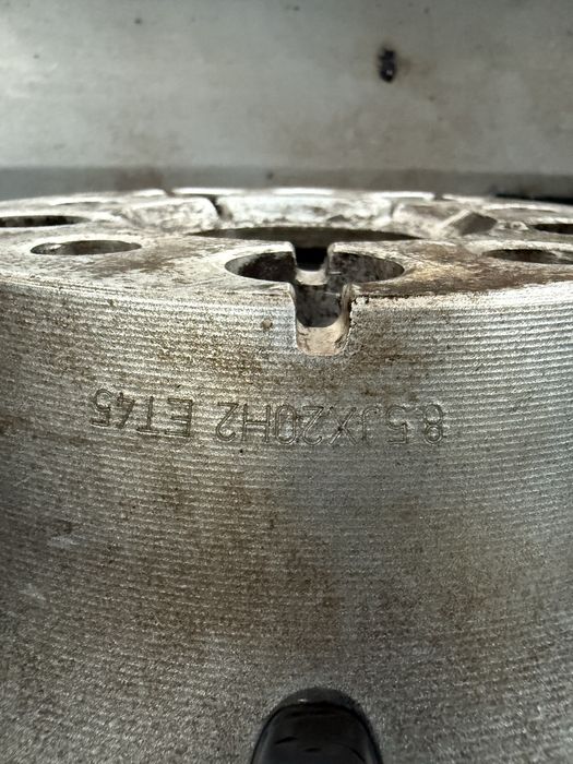 Audi A6 A7 A8 оригинални 255/35/20 Дот 22г Летни