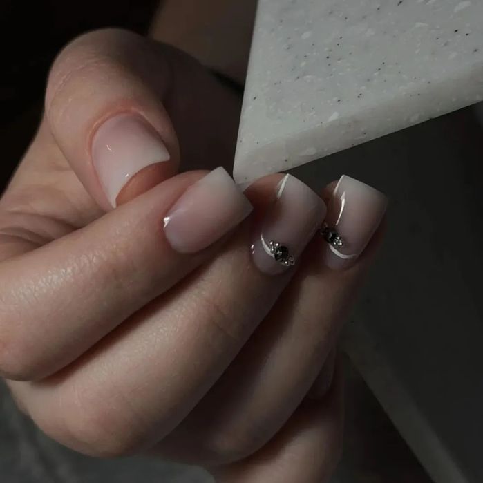Manichiură și Pedichiură, zona Micălaca - Arad, salon Grace Studio by Rebeca