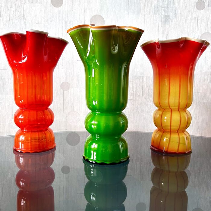 Вазы разные, фруктовницы, конфетницы, цены в описании