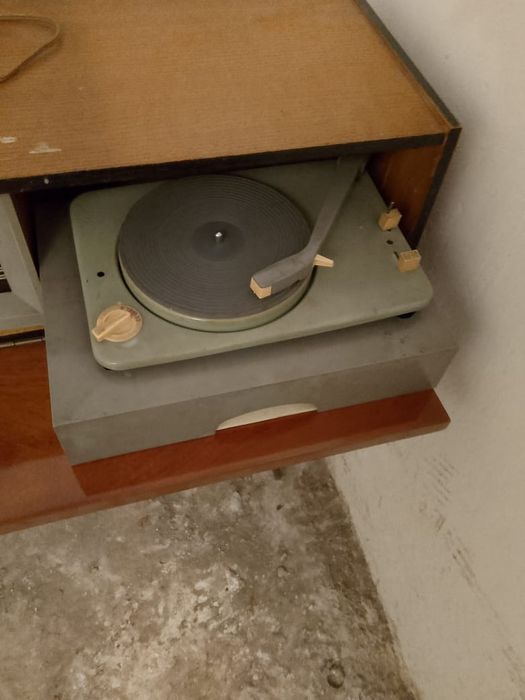 Срочно продам Радиолу