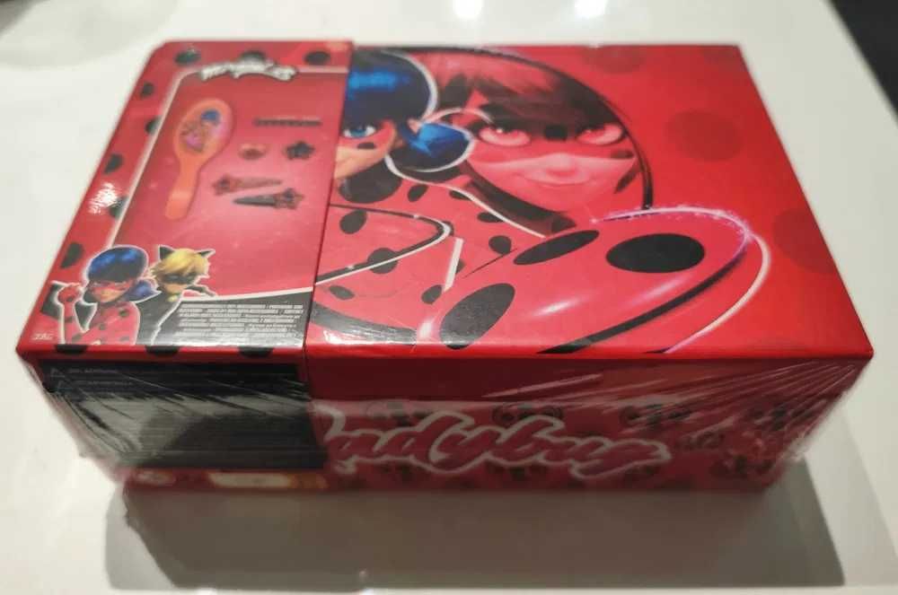 Кутия за бижута с аксесоари MIRACULOUS Калинката и Котарака Детска четка за коса фиби пръстен