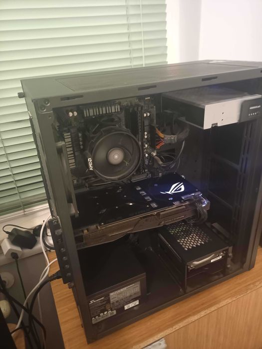 Продавам компютър