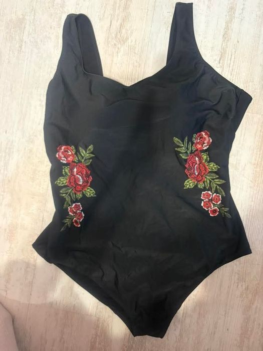 Много голям цял бански Bonprix