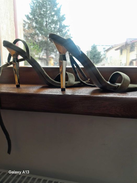 Sandale frumoase pentru ocazii speciale