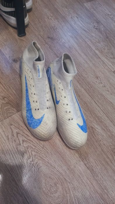 Продам бутсы Nike