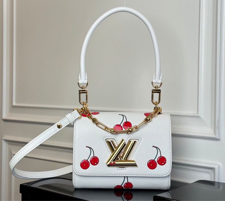 Louis vuitton чанта