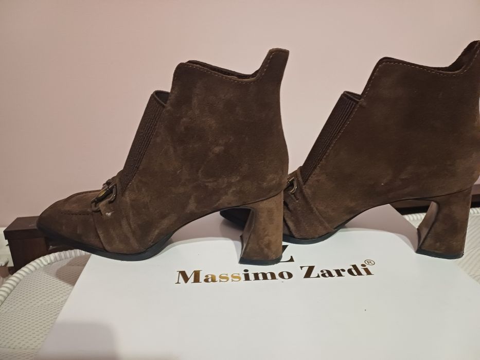 Продавам велурени дамски боти