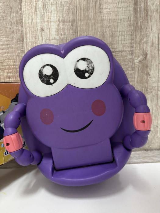 Горшок детский , удобный для малышей в хорошем состоянии