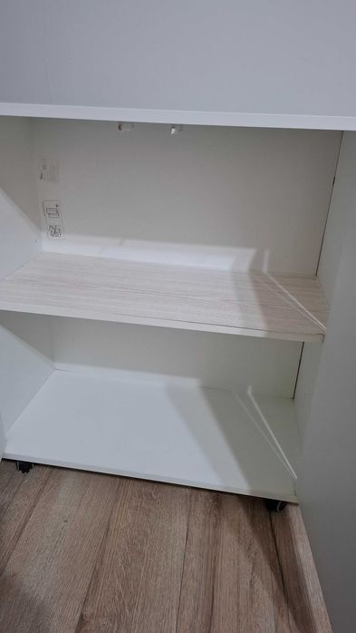 Comoda alba cu 2 usi