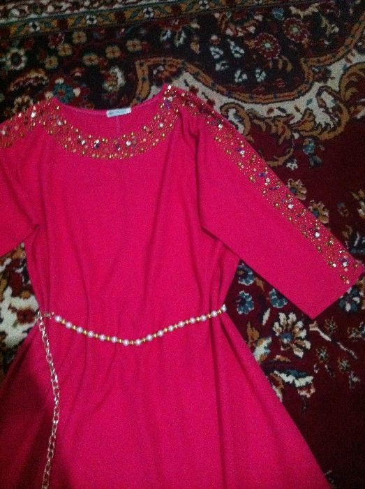 Новое платье продается