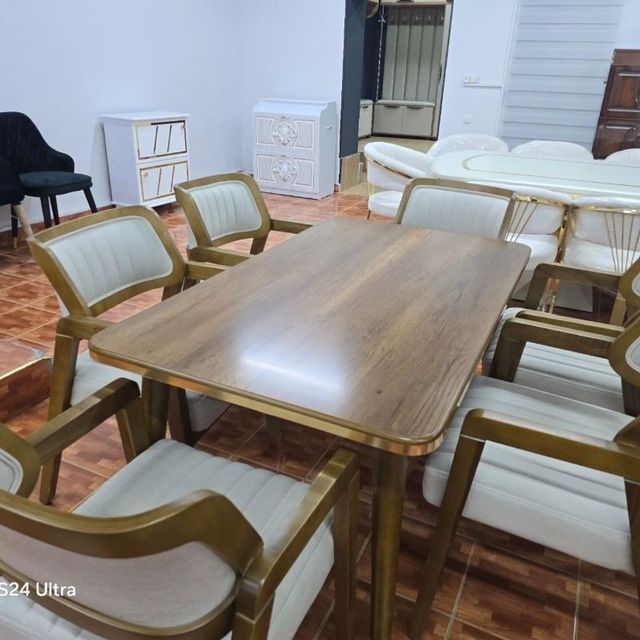 Stol stul Valentin yongoq