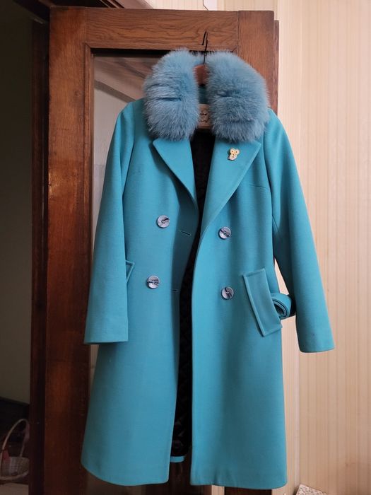 Vând palton din lână