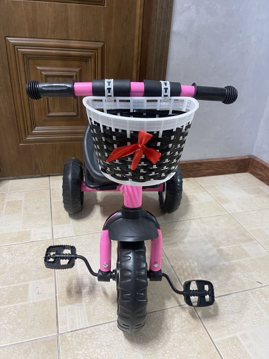 Десткий велосипед (трёхколёсный)