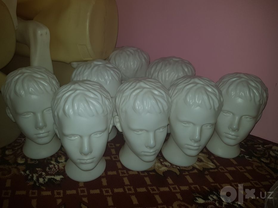 Эркаклар кийм дукони учун маникен ва вешилкалар