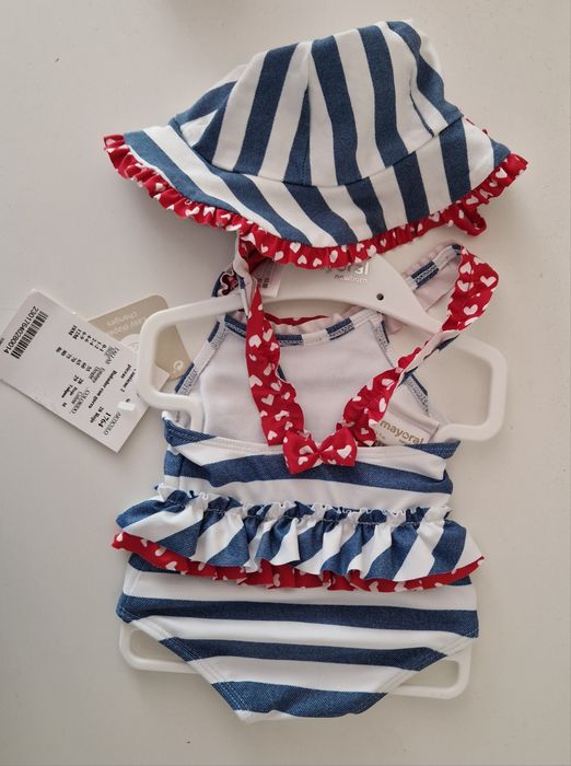 Нов цял бански + шапка Mayoral