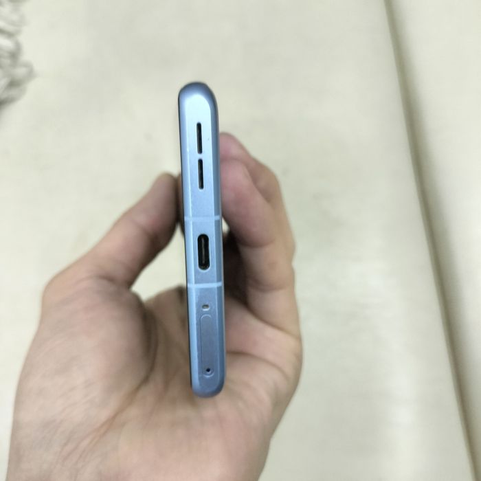 Продам oneplus 12r 12/256