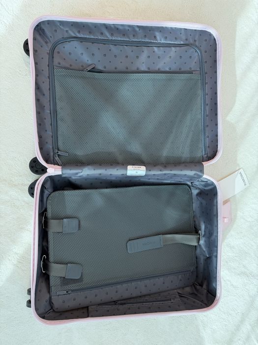Продам чемодан Rimowa