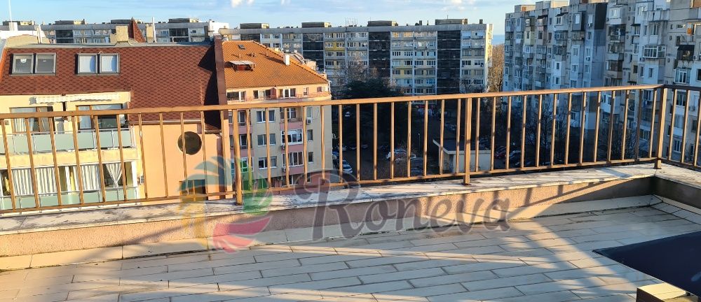 Дава се под наем Четиристаен апартамент в Варна, Завод Дружба - 168 кв.м за 1530 € - Снимка #13