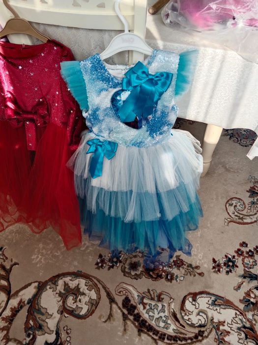 Прокат платьев .