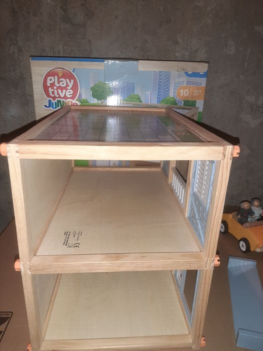 Нова дървена къща за кукли