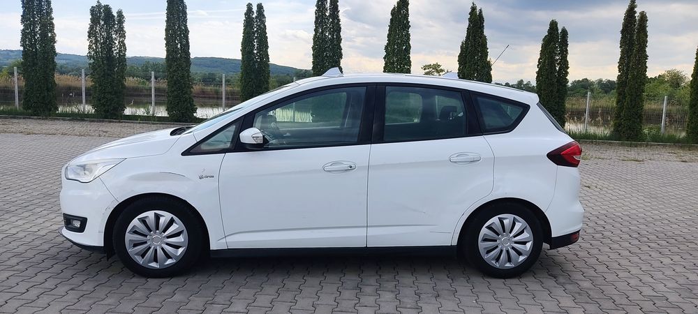 Ford C-Max 1.5 TDCi 120 CP Manuală 55.900 km Preț Avantajos