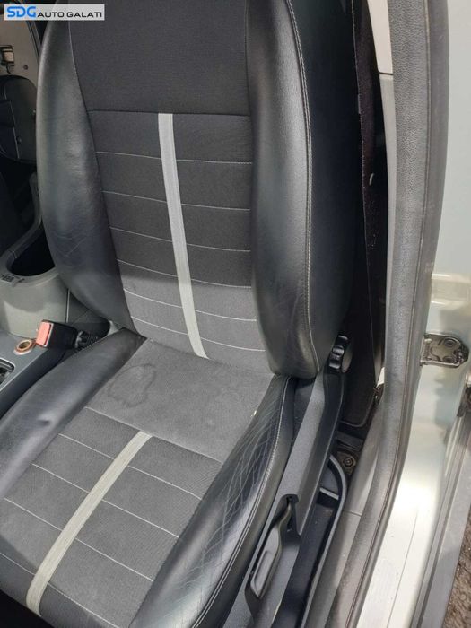 Interior Semipiele Semi Piele Scaun Scaune Fata Stanga Dreapta si Bancheta cu Spatar Ford Kuga 1 2008 - 2013 [C7797]