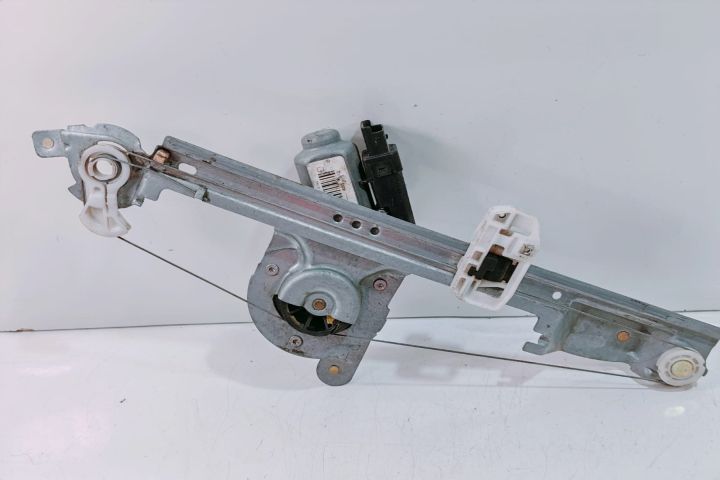 Macara  dreapta cu motoras  440726F Renault Scenic a 2-a generatie (f