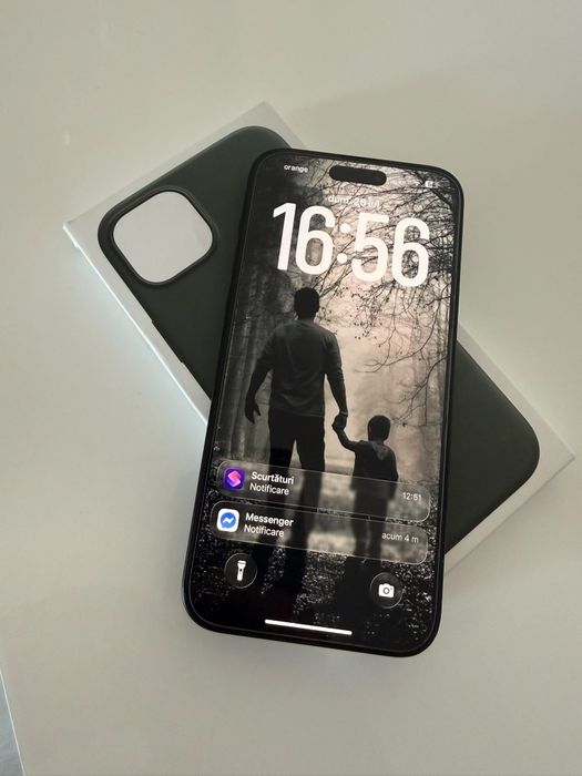 Vând iPhone 15 plus