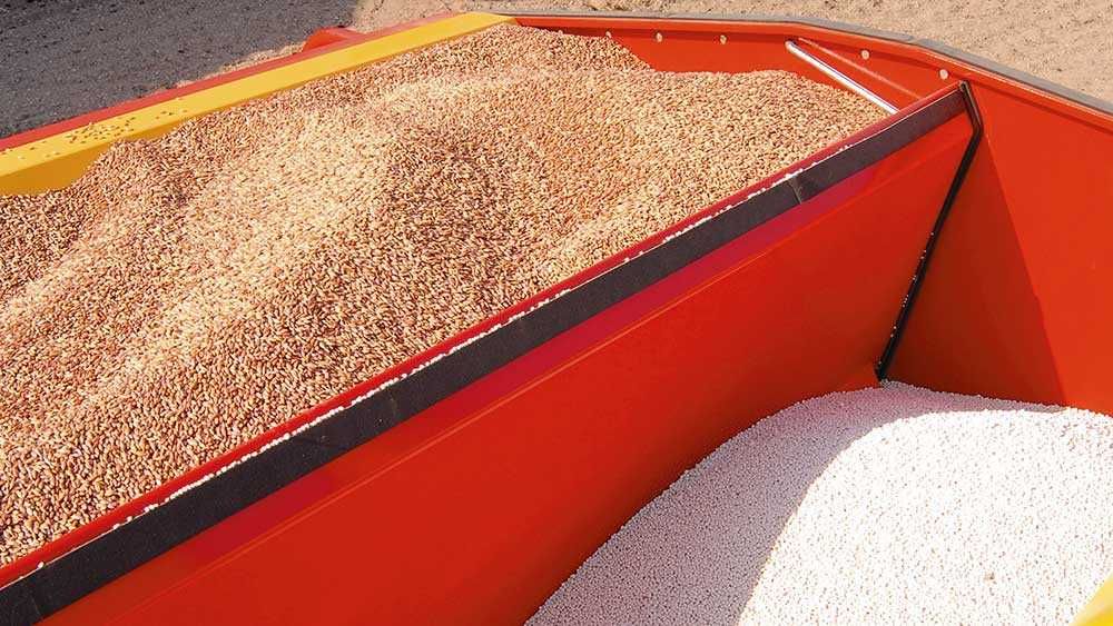 Semanatoare paioase cu fertilizare Vaderstad Rapid 400C an 2018 Kuhn