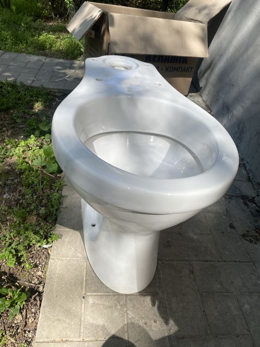 Унитаз новый без трещин и сколов