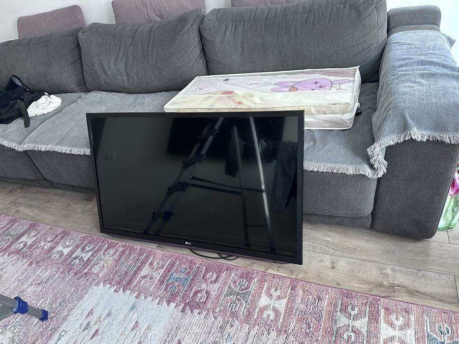 Продам телевизор