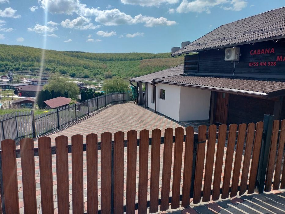 Cabana de vanzare