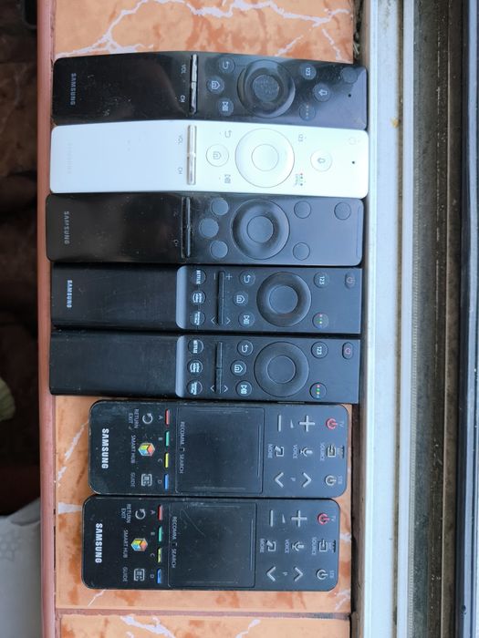 Telecomanzi q-led Smart tv Samsung perfect funcționale dar folosite