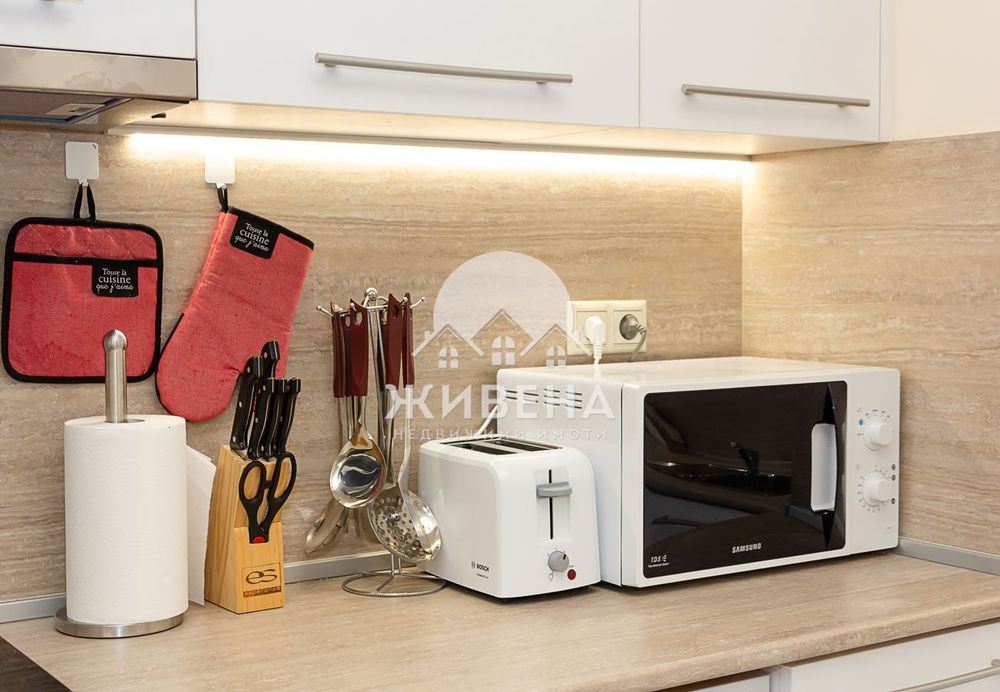 Дава се под наем Тристаен апартамент в Варна, Аспарухово - 100 кв.м за 950 € - Снимка #3