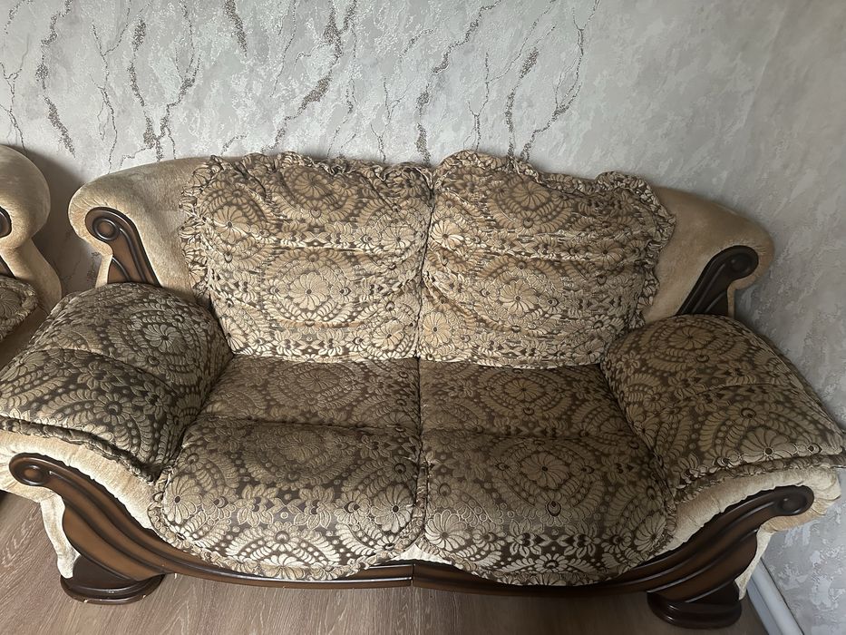 Продаётся комплект мягкой мебели