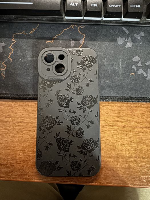 Чехлы на Iphone 15