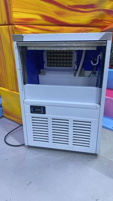 Продам льдогенератор