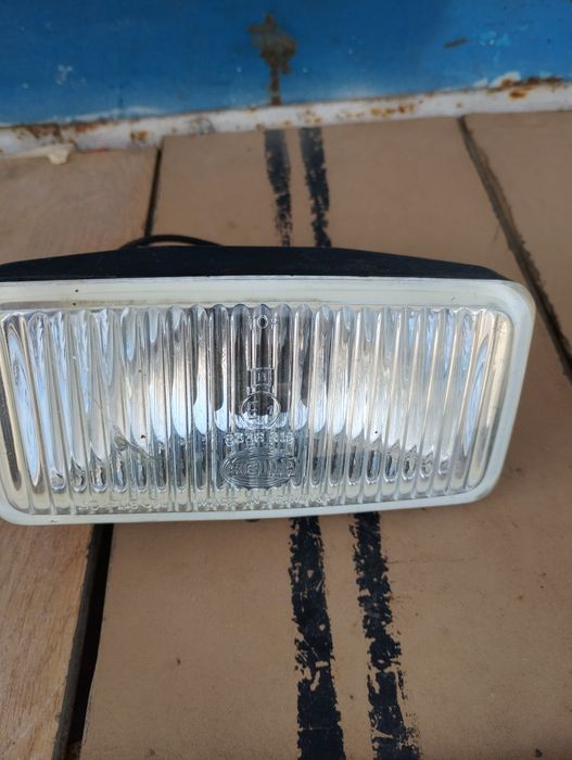 Халогенни фар Хела