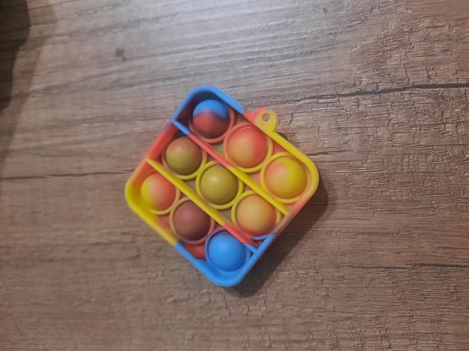 Поп ит 200 тенге