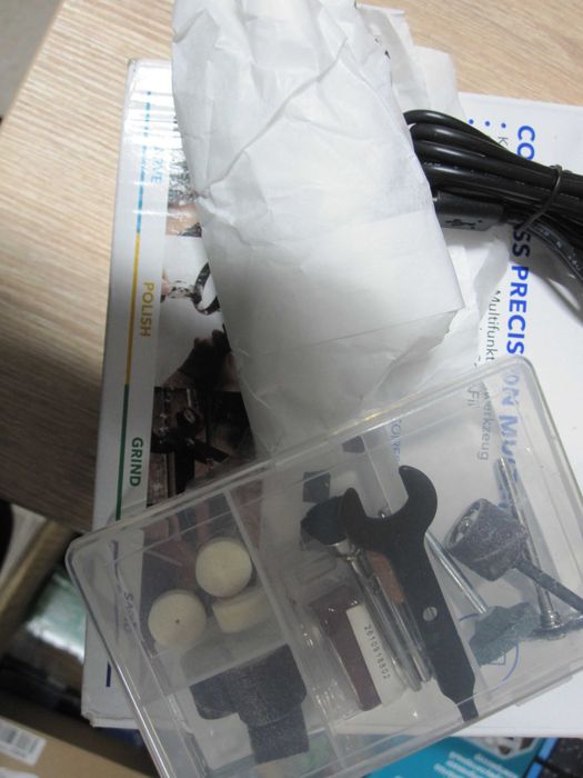 Multiunealta Dremel Lite 7760 cu baterie 3,6 V