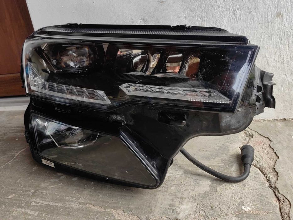 Фар Skoda Karoq LED Face десен / Фар Шкода Карок Оригинален