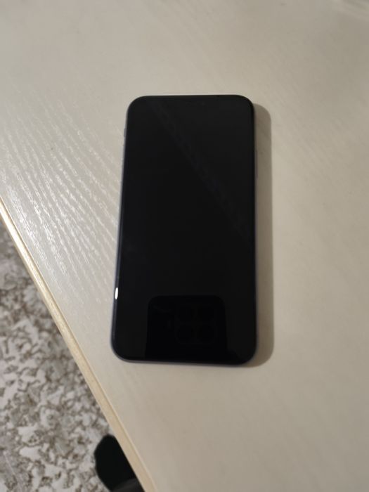 Продам Айфон 11 128 г