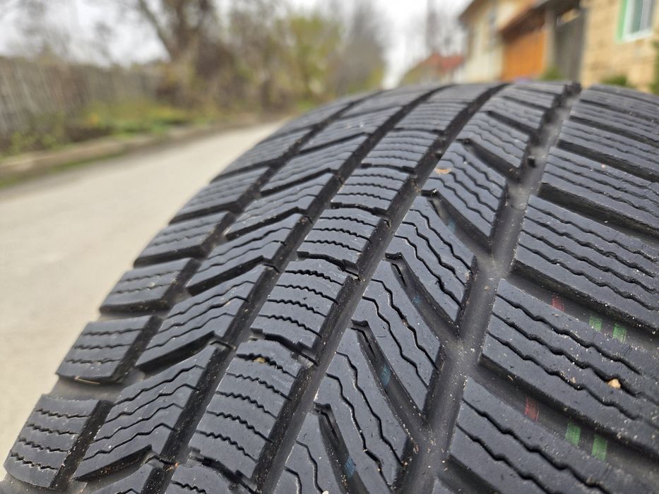 Continental Winter Contact 225/55/17  2 бр