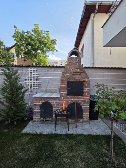 Vilă de închiriat