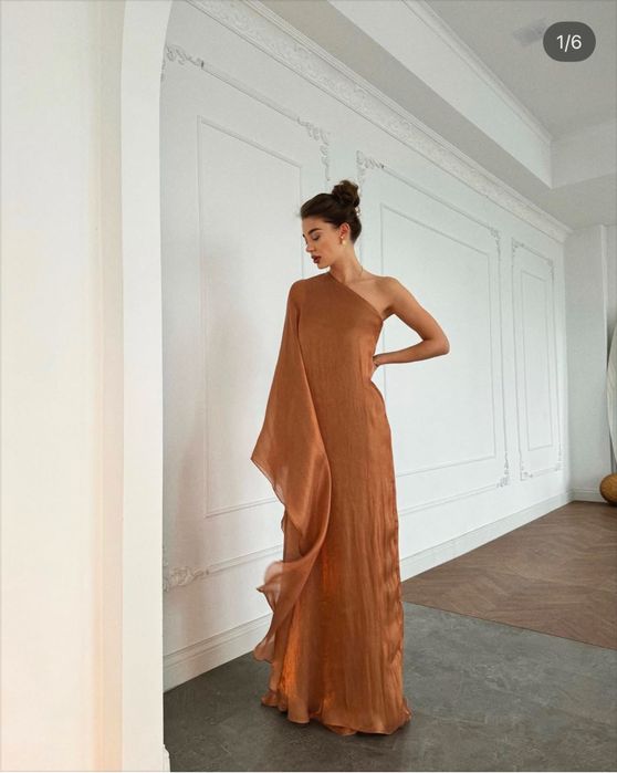 Красивое платье XS