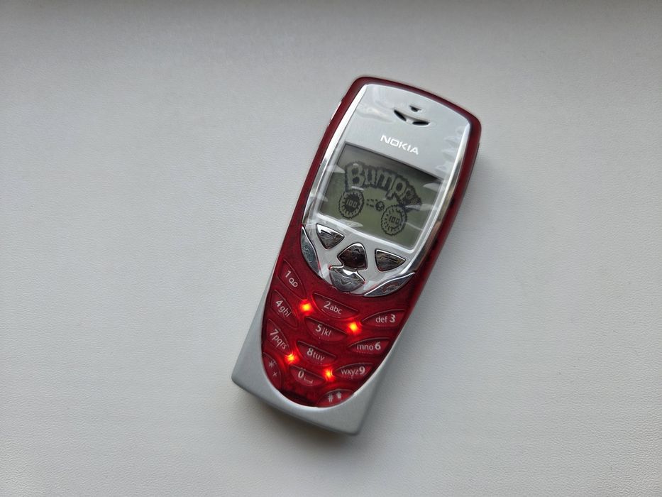 Nokia 8310 - telefon de colectie