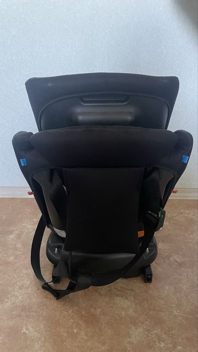 Детское автомобильное кресло