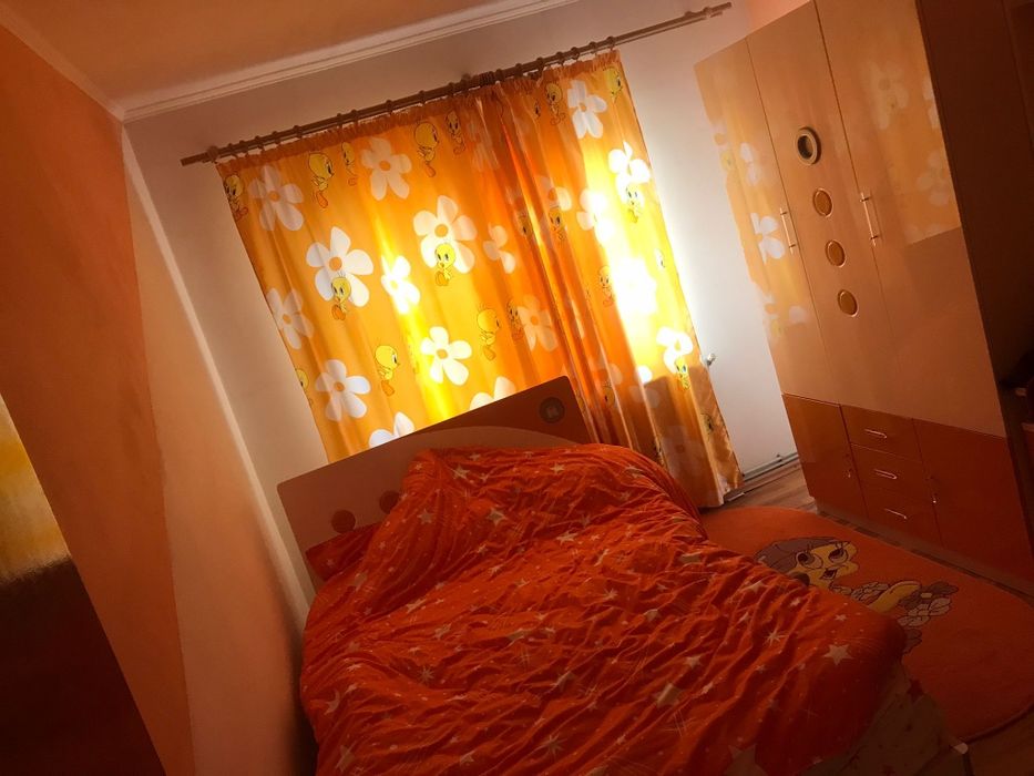 Apartament cu 4 camere de inchiriat